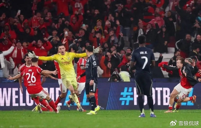 包含清晨莱比锡绝杀压哨：欧联节点到来，气氛紧张，球队文化再被提及的词条